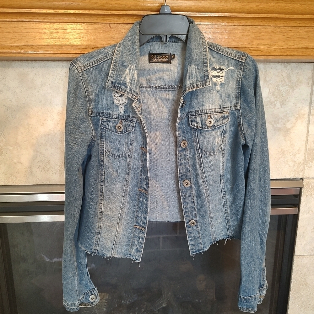 Ci Sono Cropped Fray Jacket Junior Size Medium Distressed Denim Jean Jacket